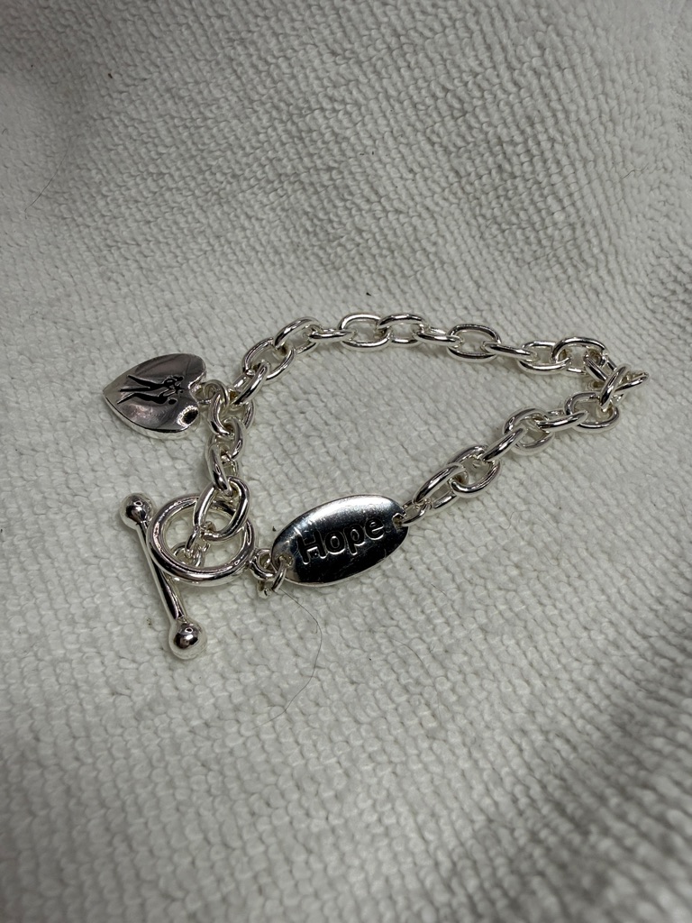 Redken Silver Tone Hope Oval Charm Chain Bracelet With Heart Accent 15$